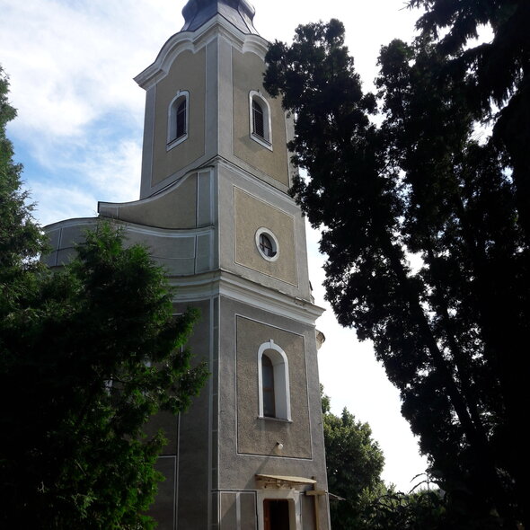 Farský kostol Svätého Jána Nepomuckého | Veľké Chrašťany